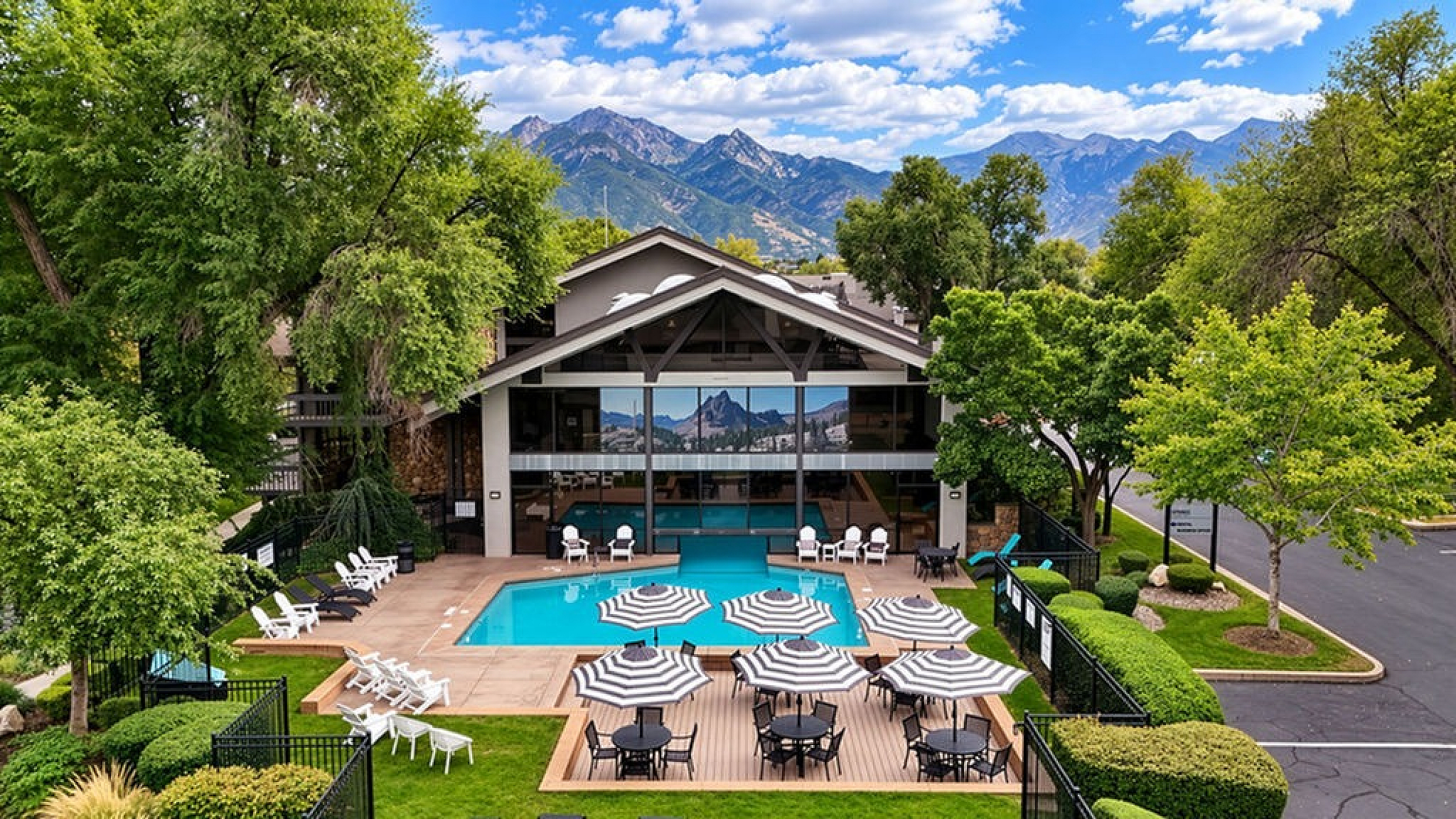 Springs of Country Woods - Pool Area