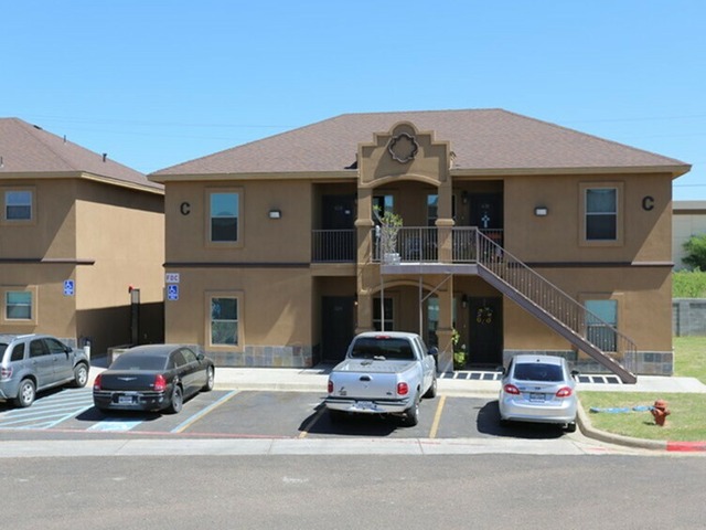 Merida Vista Apartment in 109 North Merida Drive Laredo, TX 78046 - Exterior Photo