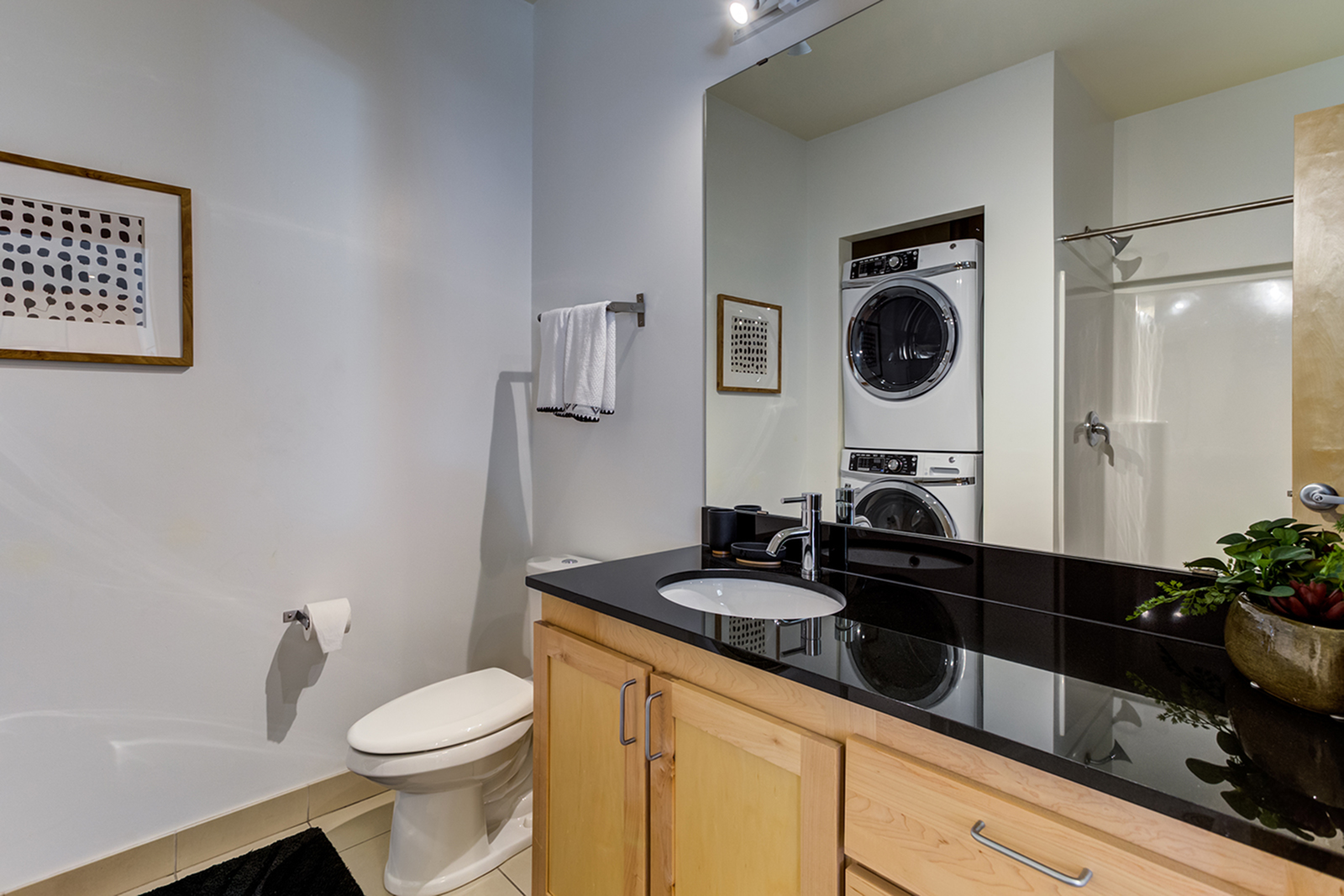 Image of Washer and Dryer Included for Solhaus Apartments