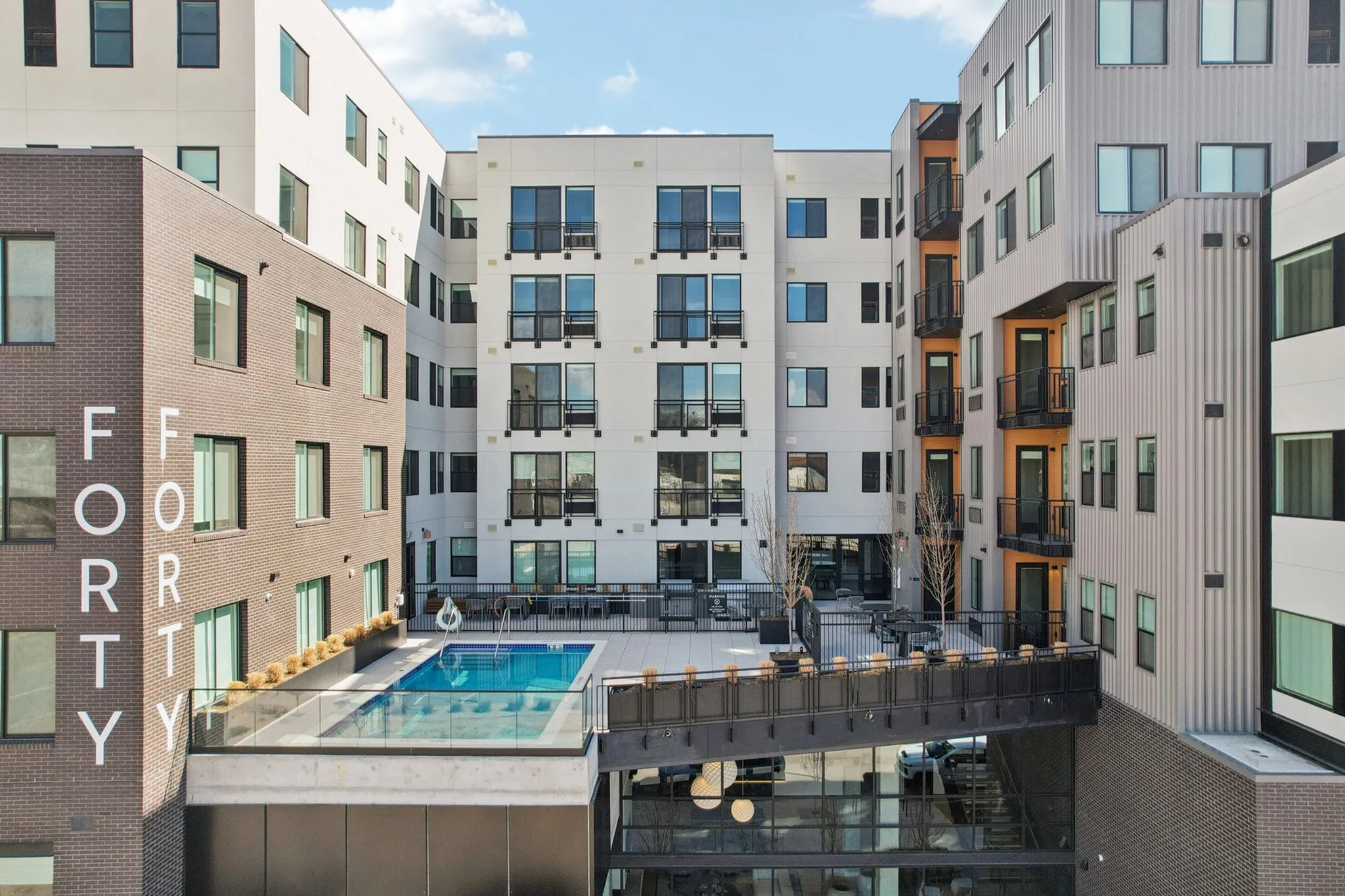 4040 Fox Street Apartments Pool