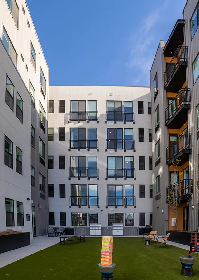 Denver Luxury Apartments - 4040 Fox Street Outdoor