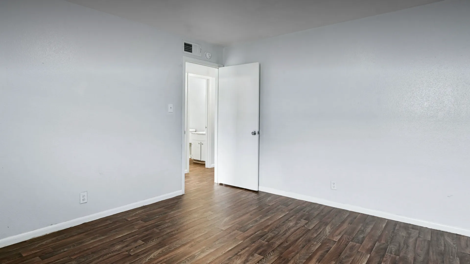 Empty Room 4
