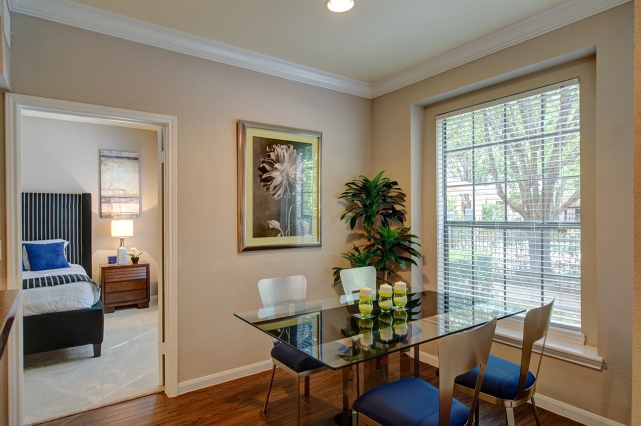 Greenbriar Park Apartments Photo Gallery | Houston, TX