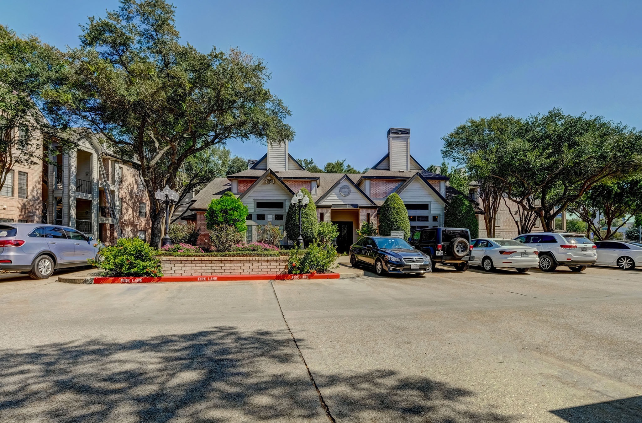 Greenbriar Park Apartments Photo Gallery | Houston, TX