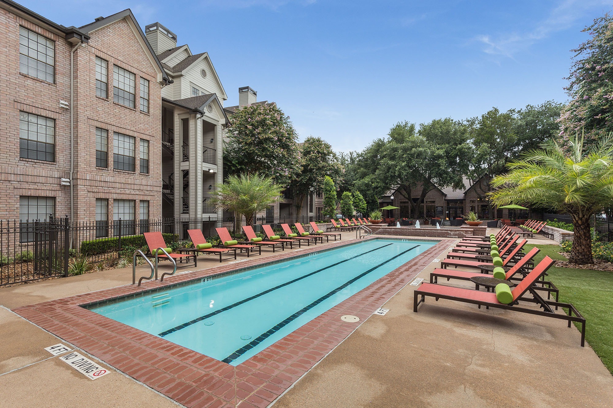 Greenbriar Park Apartments Photo Gallery | Houston, TX