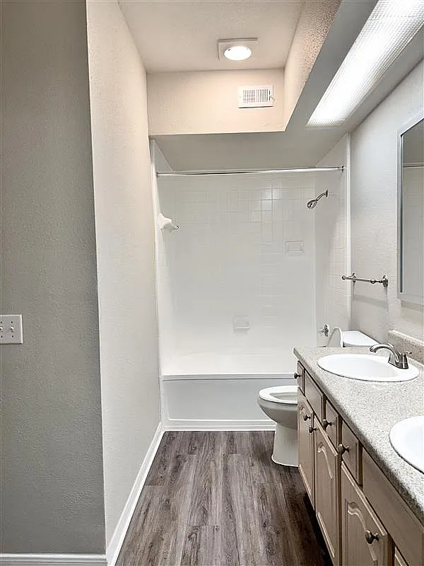 B1 - Bathroom