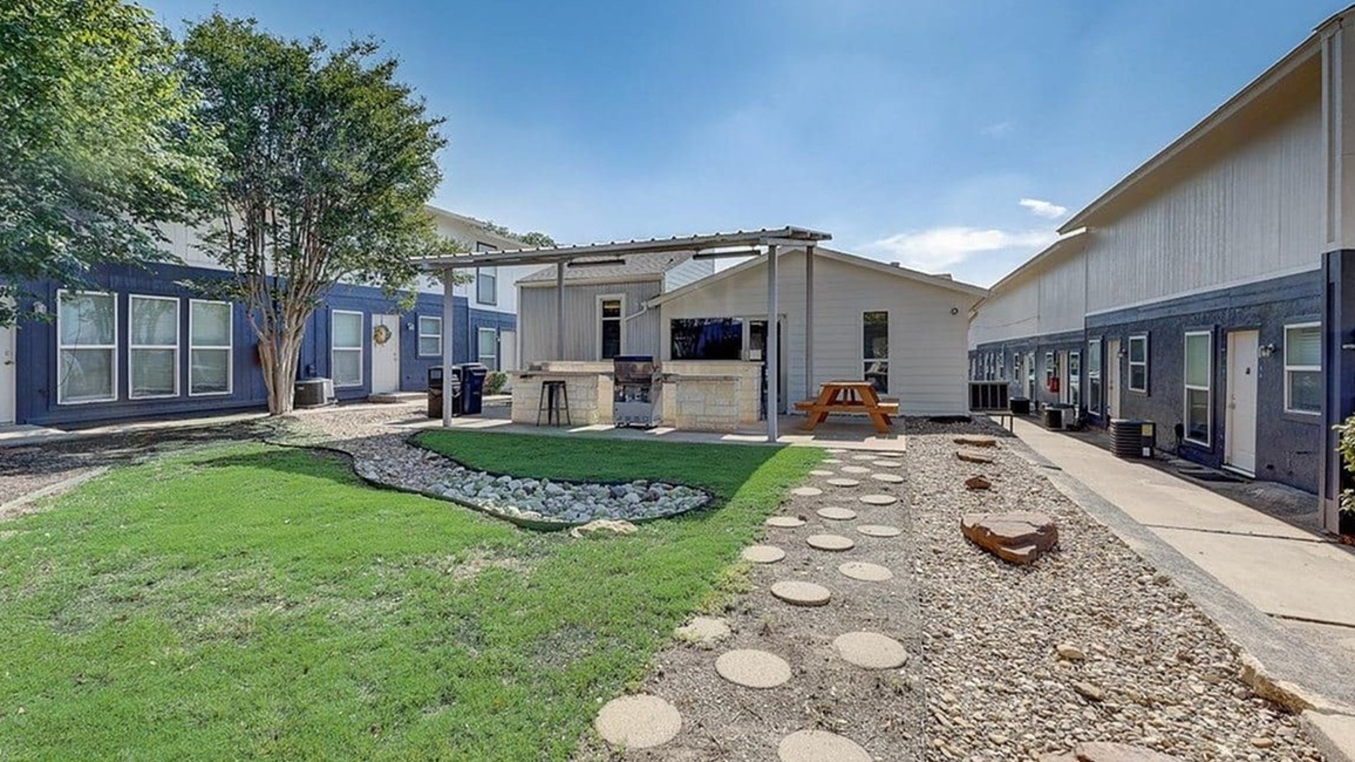 Iconic Village Apartments In Denton, TX Denton Student Apartments