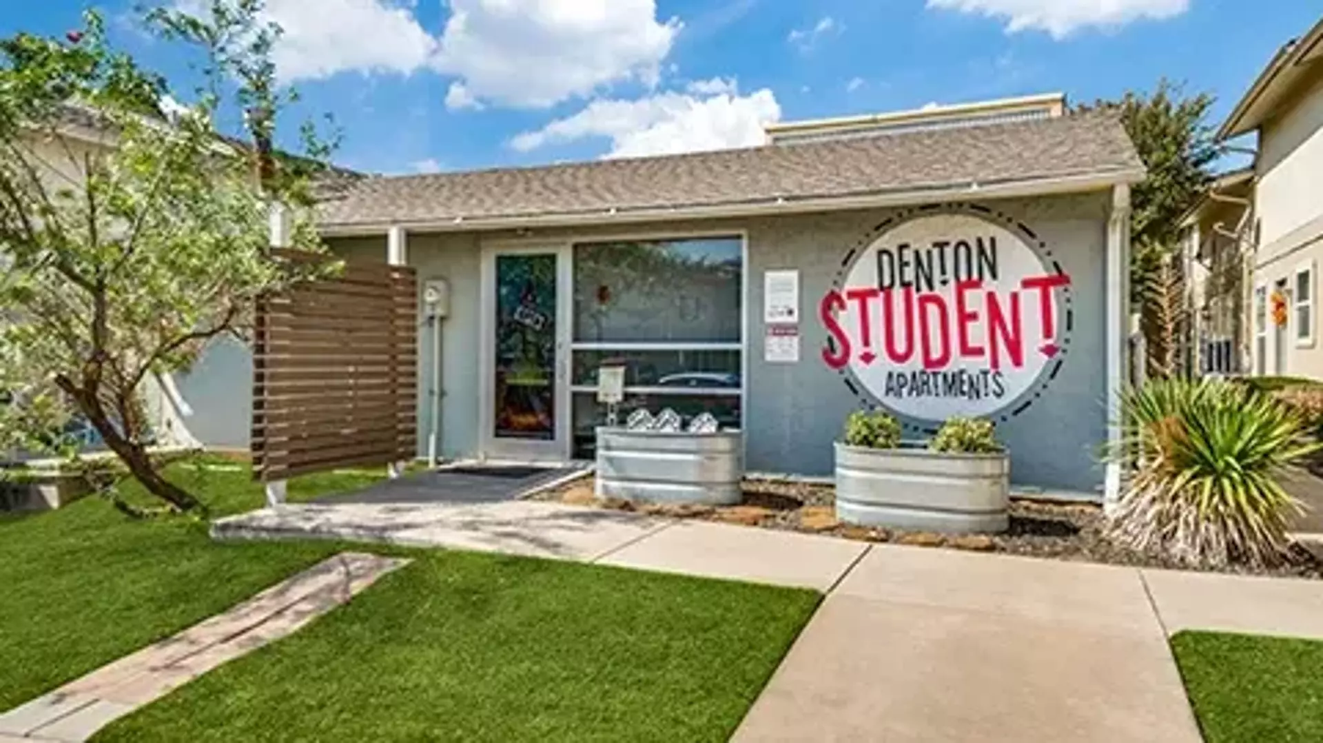 Iconic Village Apartments In Denton, TX Denton Student Apartments