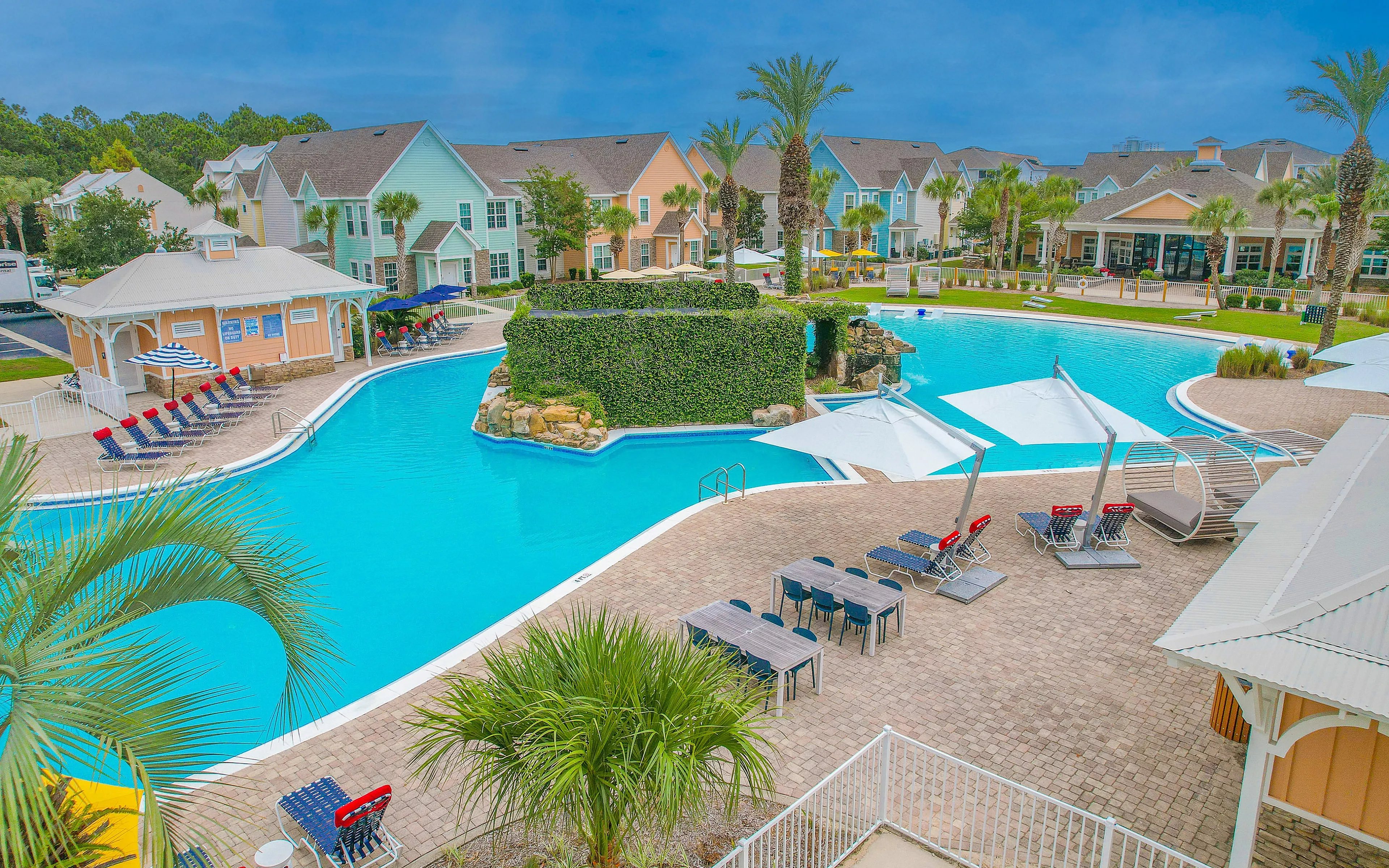 pool and gratto