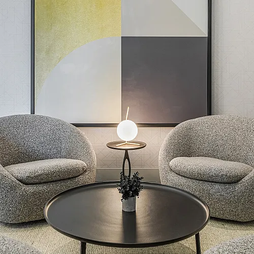 1250 LaSalle - Modern Seating Area