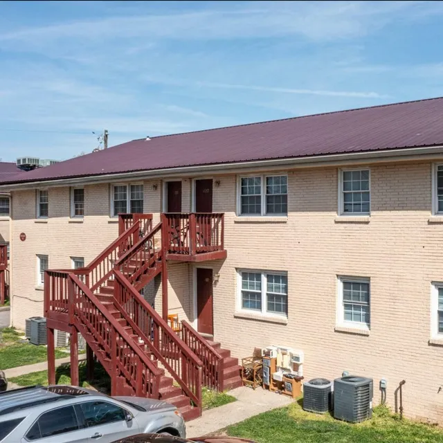 Crystal Gardens Apartments In Lexington, KY