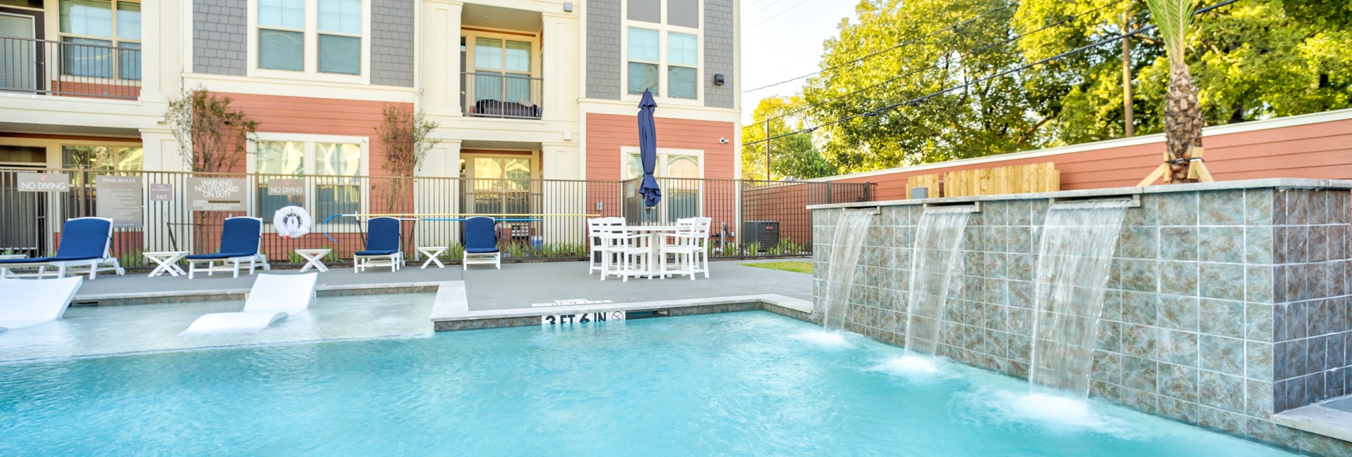 Magnolia Park Resort Style Swimming Pool
