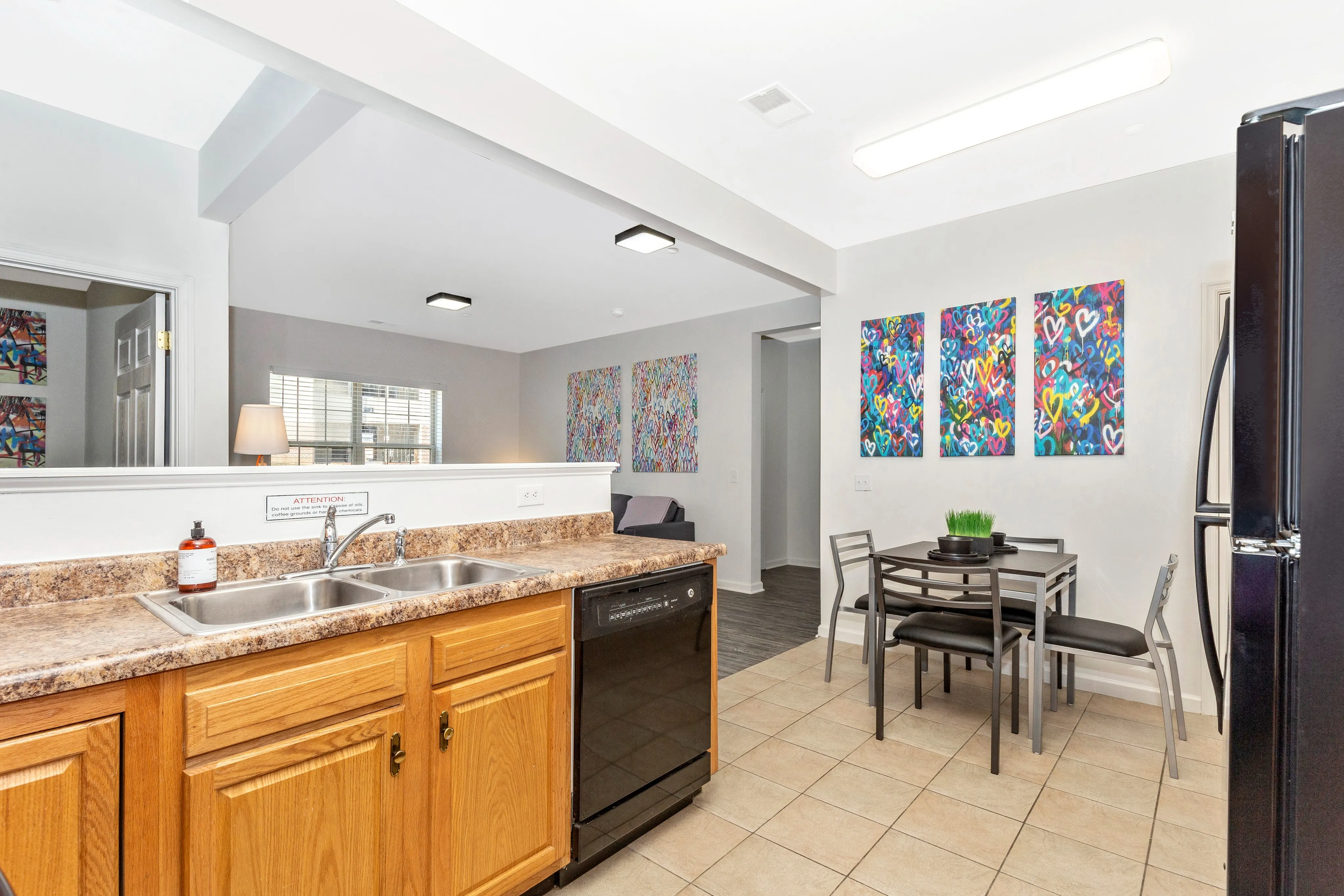 Kitchen & Dining Area