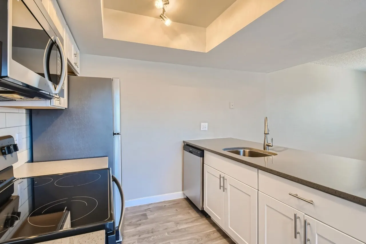 Photo Gallery: Rise Broadway Apartments for Rent in Mesa