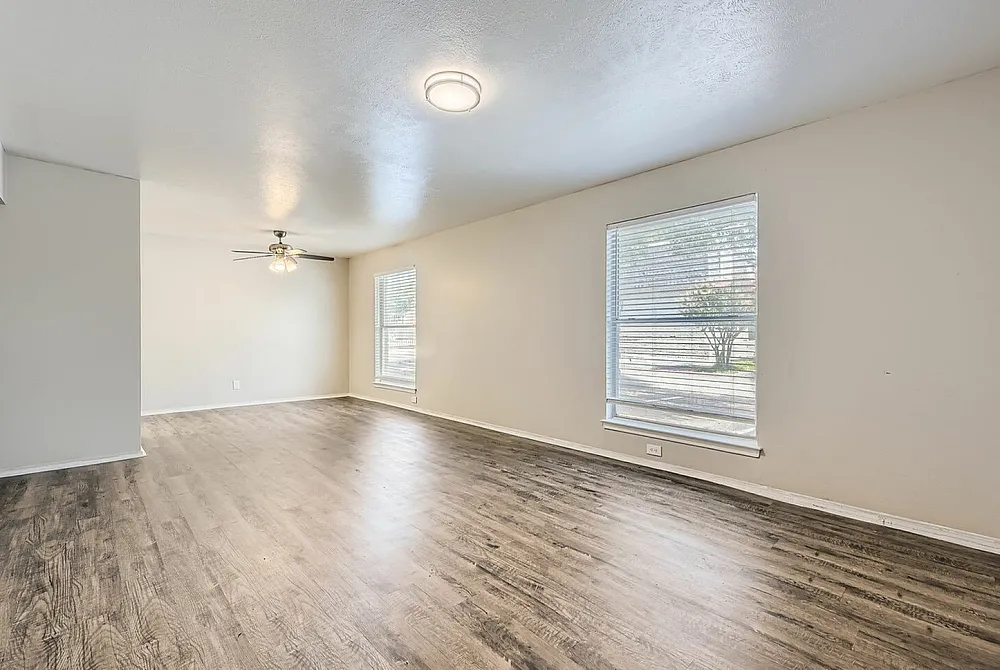 Large Floor Plans