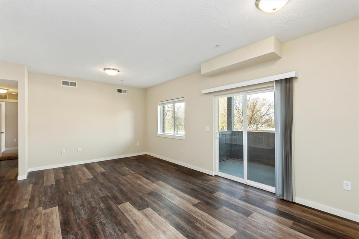 Owyhee Park Apartments