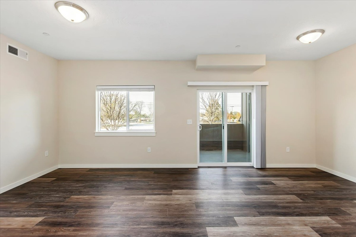 Owyhee Park Apartments