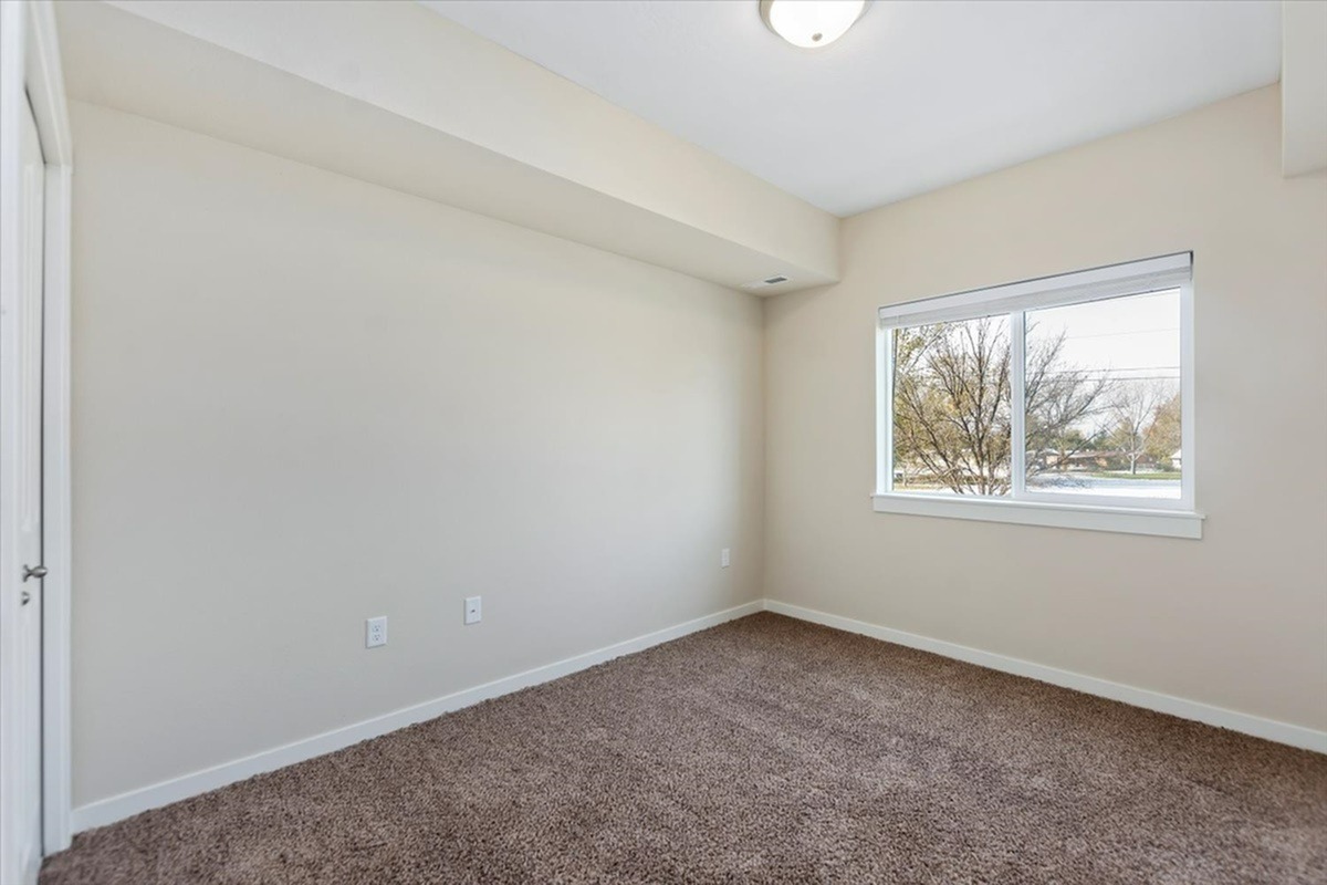 Owyhee Park Apartments