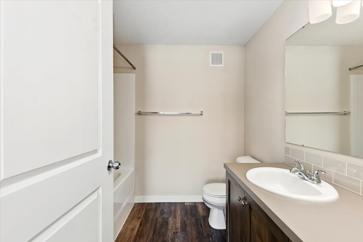 Owyhee Park Apartments