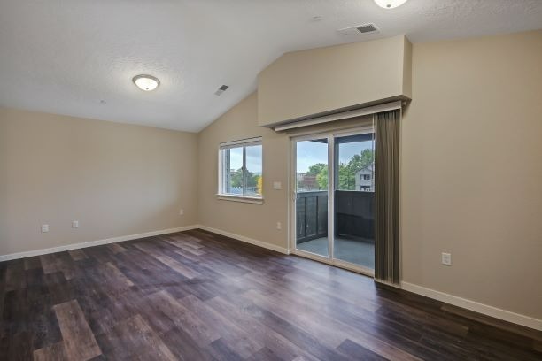 Owyhee Park Apartments