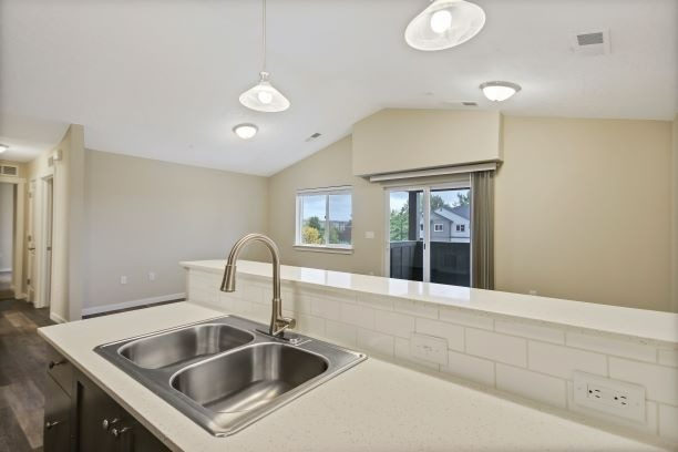 Owyhee Park Apartments