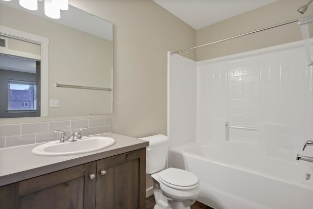 Owyhee Park Apartments