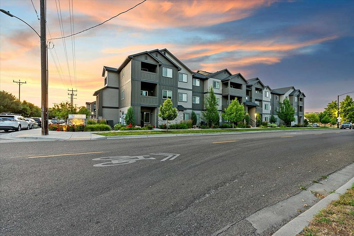 Owyhee Park Apartments