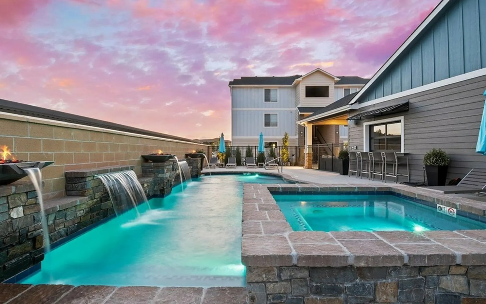 summit pool