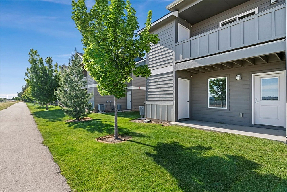 whistlestop townhomes