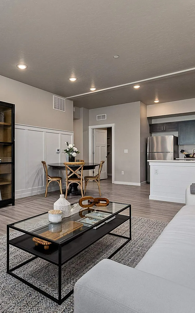 Latitude 40 living room