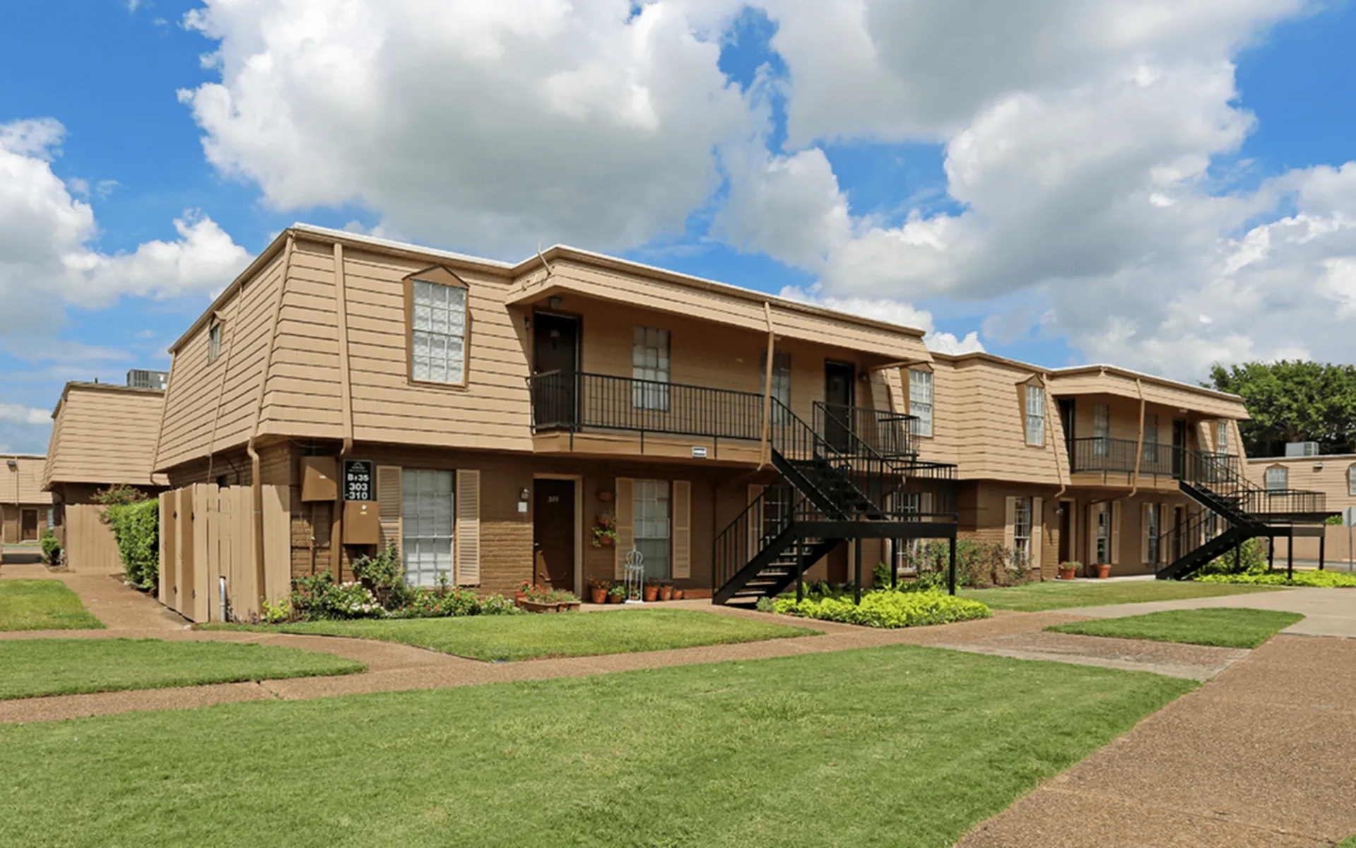 Ashford Crescent Oaks
