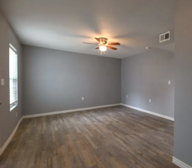 Ashford Odessa Square-kitchen-view
