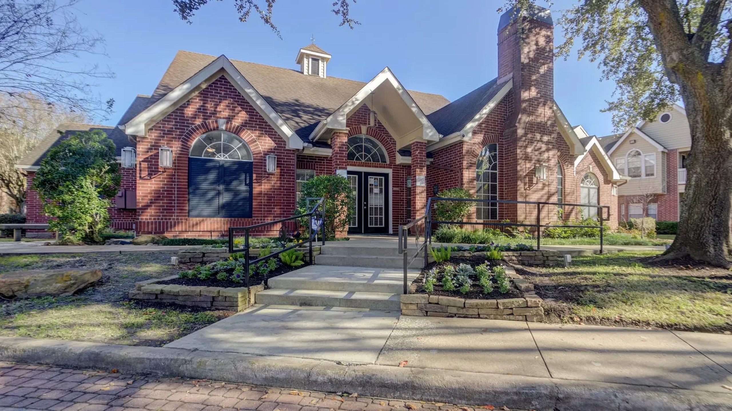 Ashford Remington Exterior