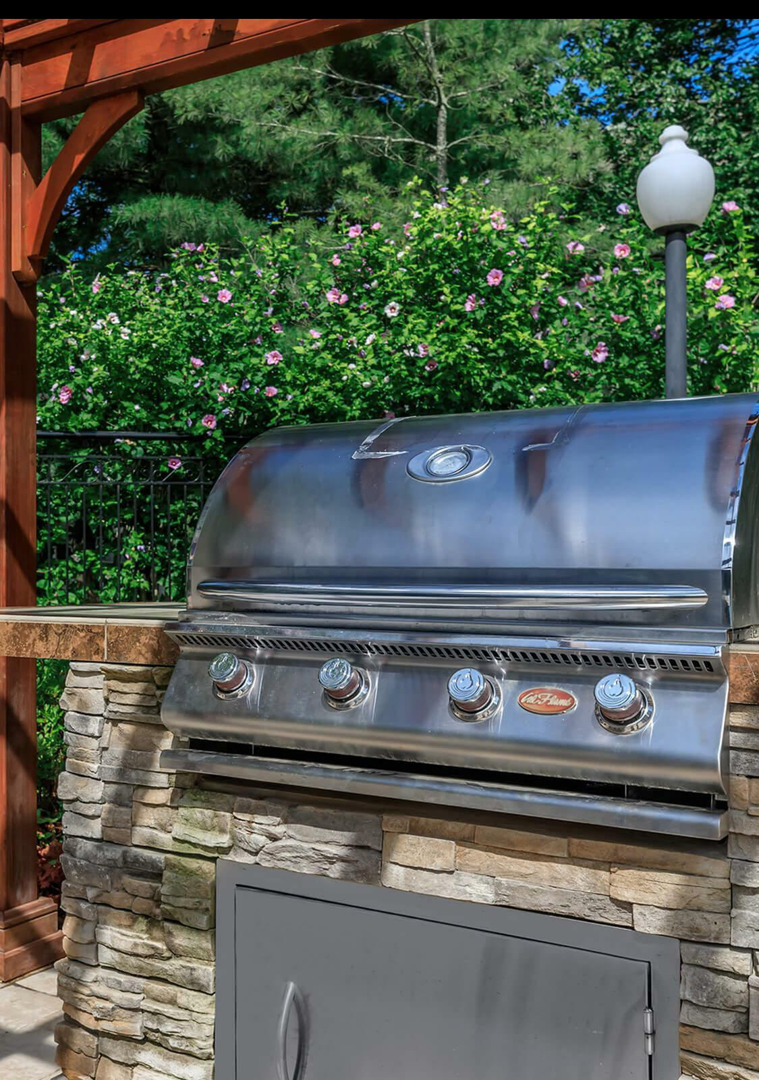 Ashton Green Outdoor Grilling
