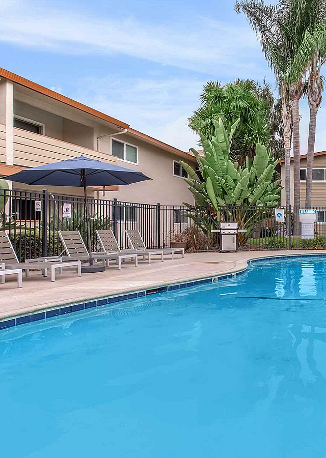 Ladera Woods Swimming Pool