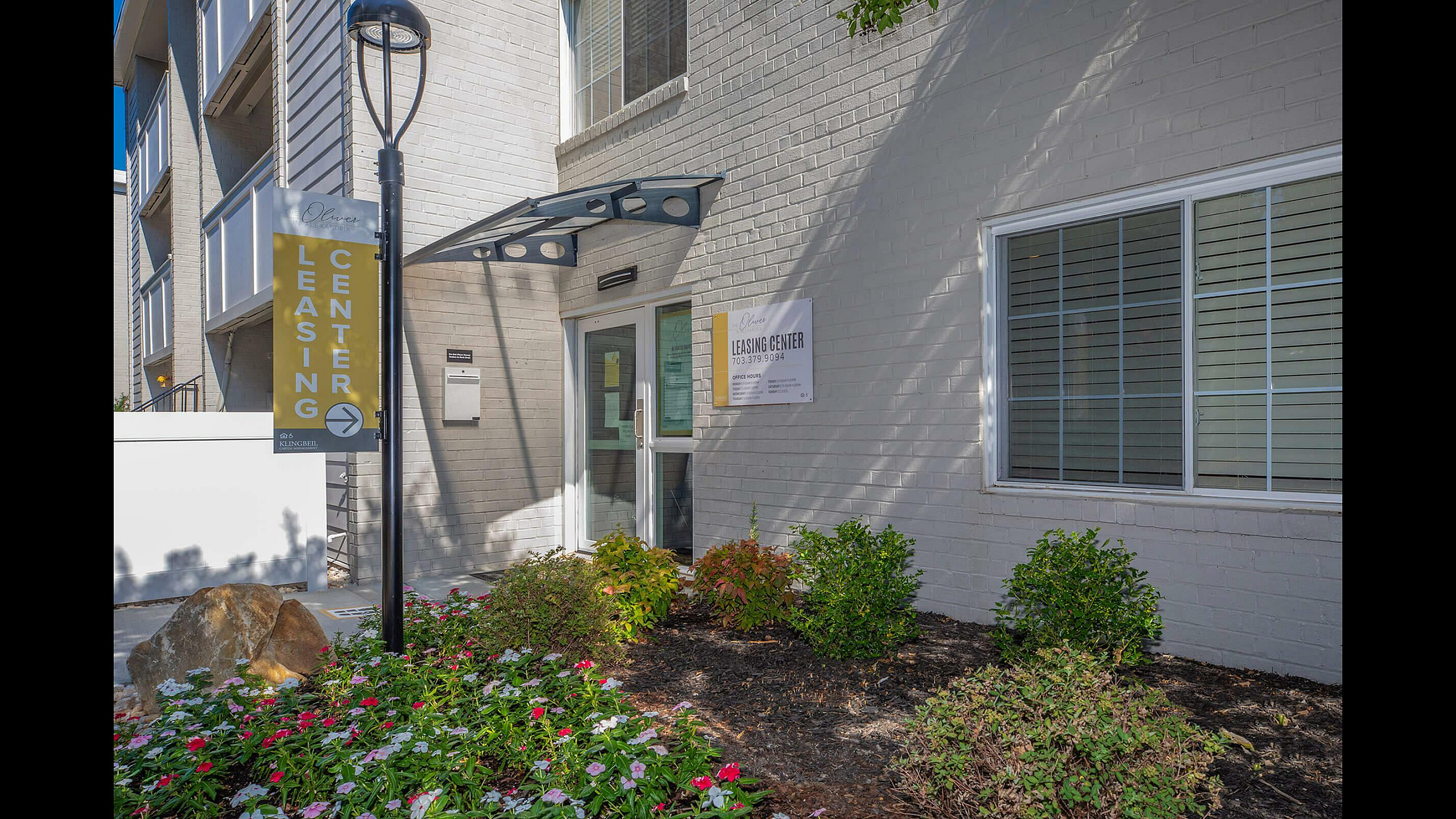 The Oliver in Alexandria Apartments Leasing Office