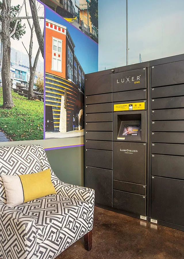 Oak Walk Apartments Package Lockers
