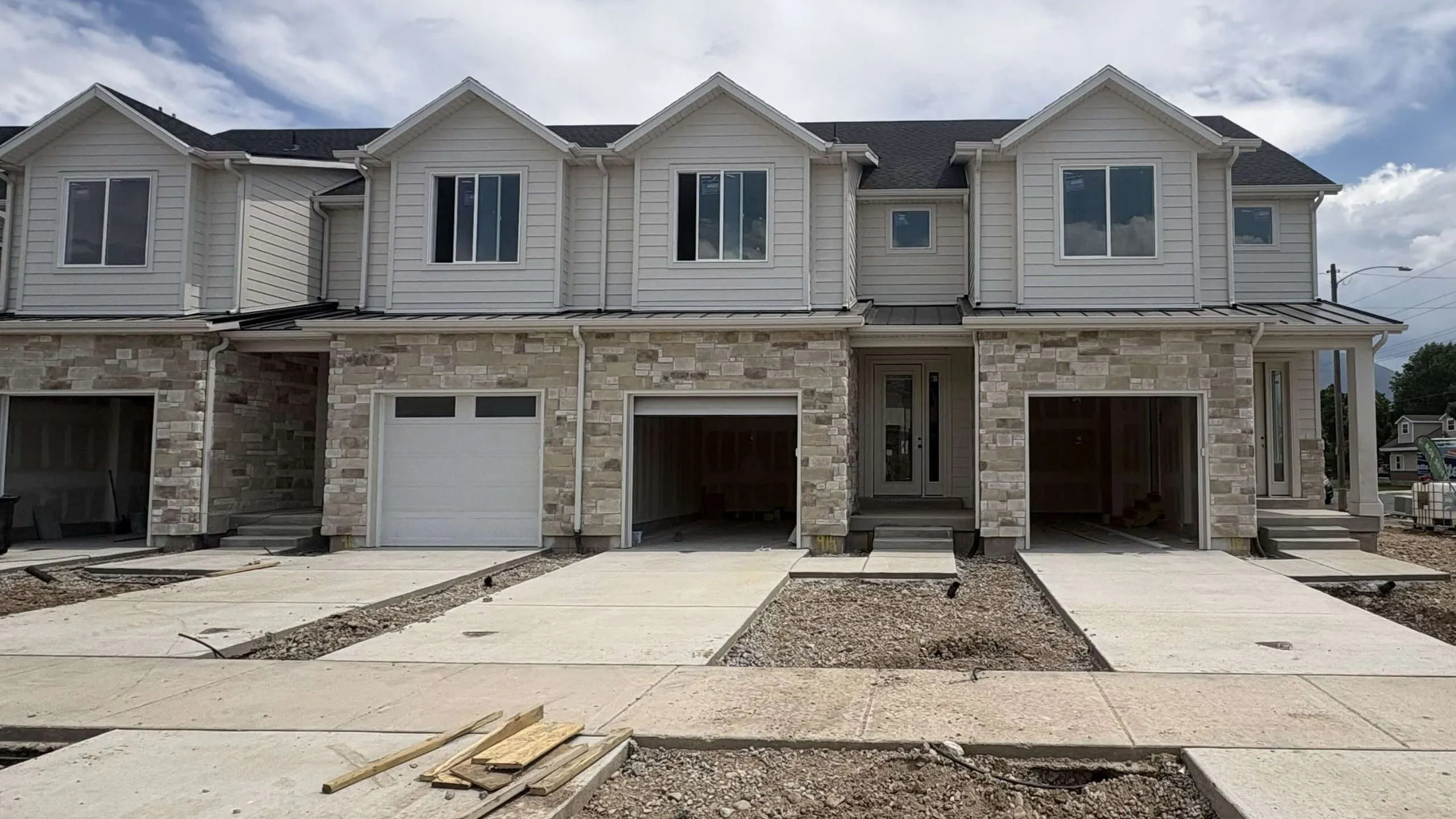 Madison Park Townhomes Exterior