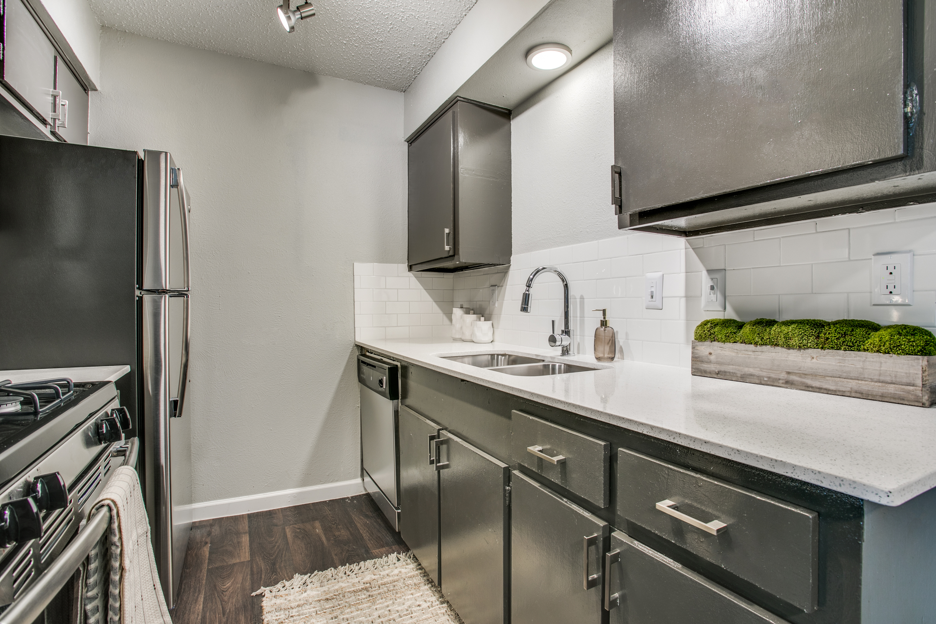 Saginaw apartment kitchen