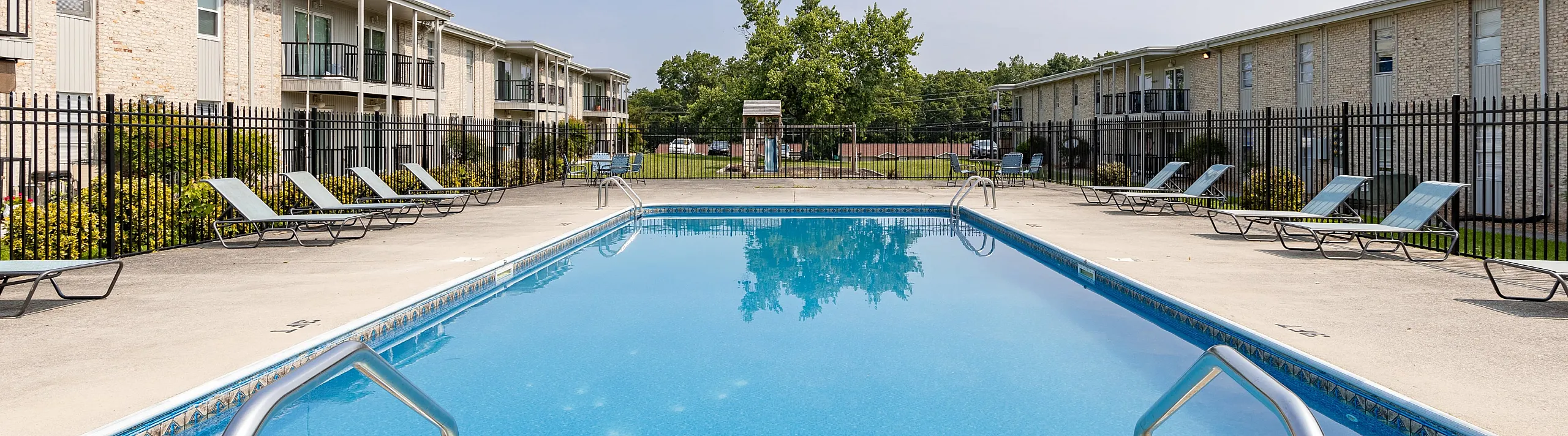 dalton pointe on walston pool and apartment buildings