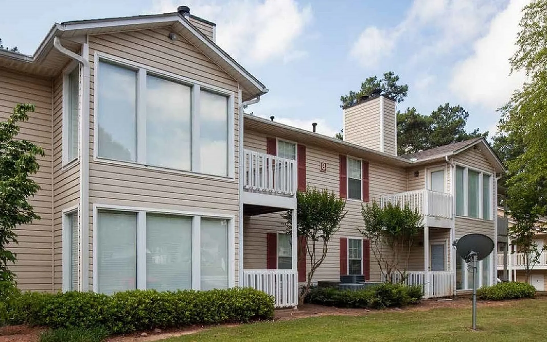 reserve apartments stockbridge ga leasing office neatly landscaped