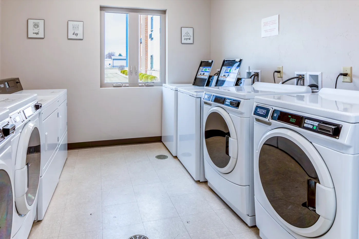 On-site laundry facilities at Timberwolf Suites Student Living