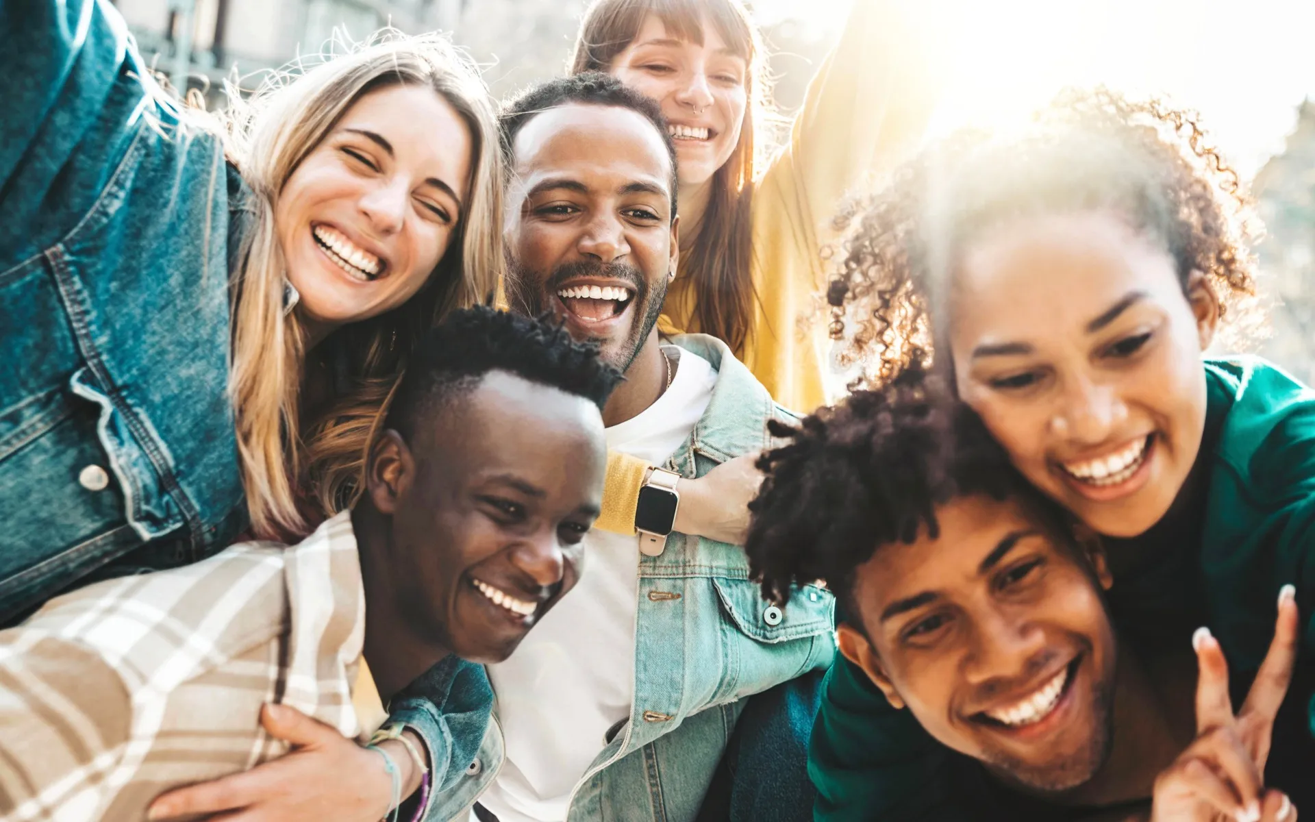 Friends Living At Collegiate Campus Apartments