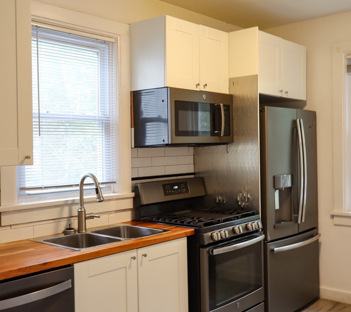 kitchen at 1114 Mound St