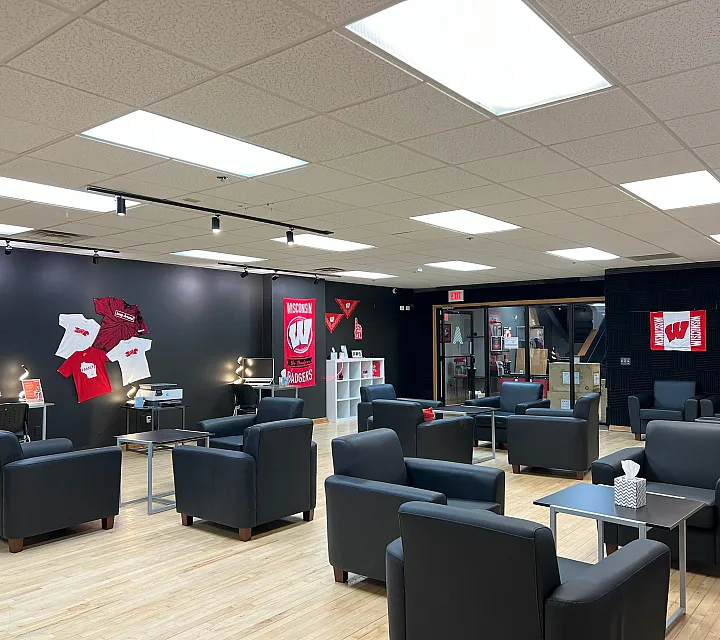 Varsity Campus Apartments - Lounge Area
