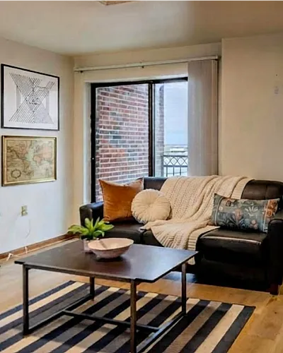 Varsity Campus Apartments - Cozy Living Room