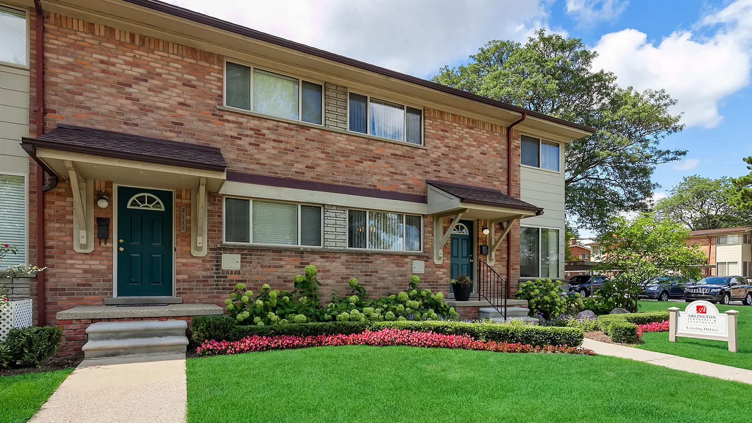 Arlington Apartments & Townhomes