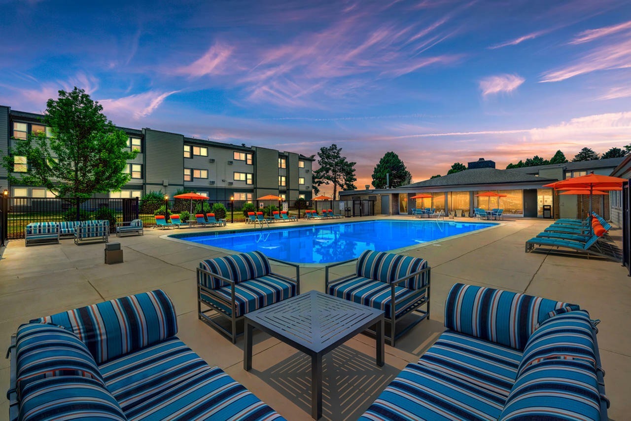Flight At Lowry Apartments
