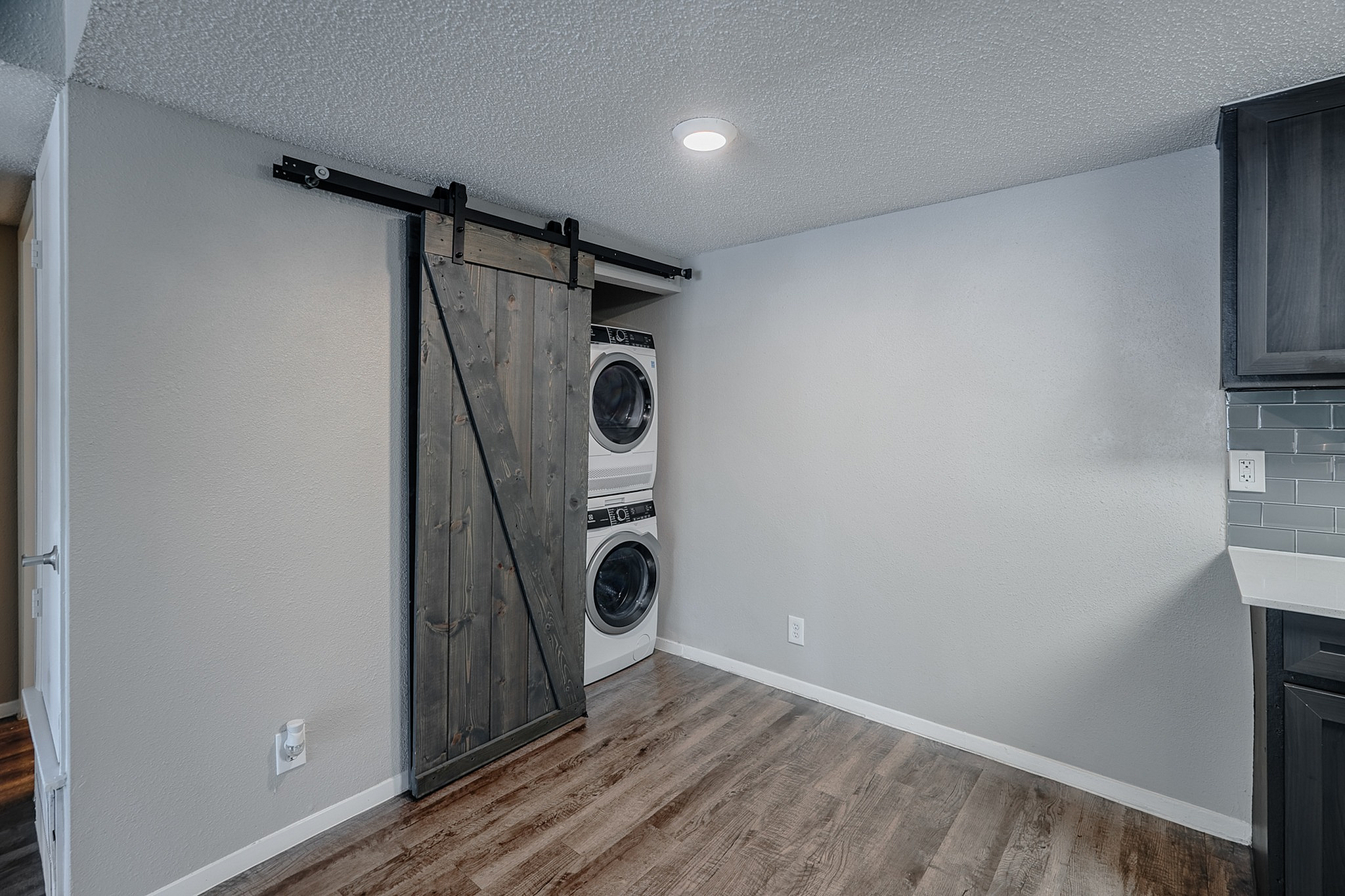 Establishment Washer & Dryer