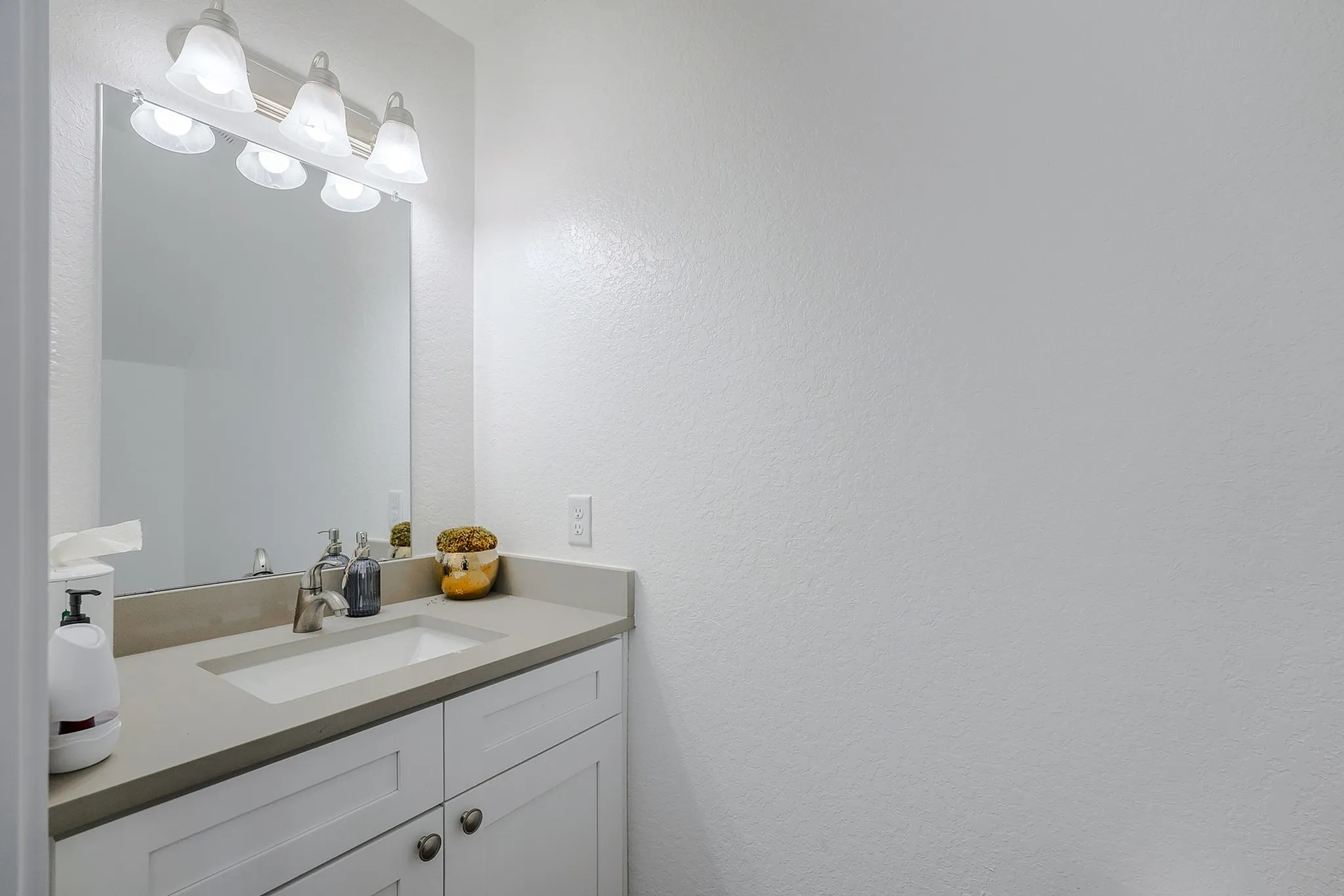 Belcara Luxury Townhomes Bathroom